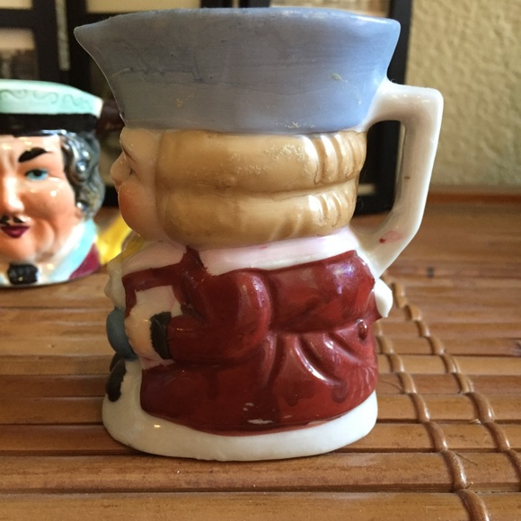 ❤️2 for $10 Two vintage hand painted Toby mugs - Picture 5 of 8